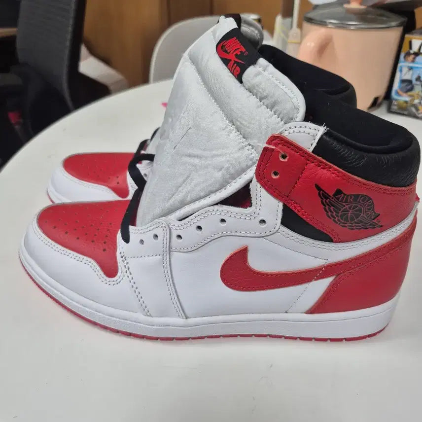 [BUNJANG] Nike Air Jordan 1 Retro High OG Heritage Sneakers / 나이키 조던1 레트로 하이 OG 헤리티지 275 새상품
