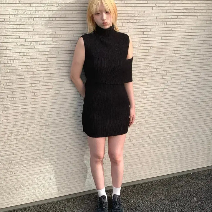 [BUNJANG] JW Anderson Black High-Neck Sleeveless Asymmetrical Knit Dress / JW Anderson dress (black)