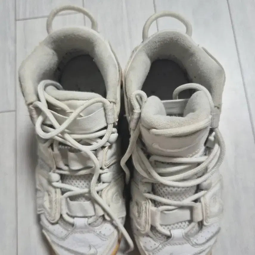 [BUNJANG] Nike Air More Uptempo White/Black GS 3.5Y Sneakers / 나이키 에어 모어 업템포 흰/검솔 GS 3.5Y