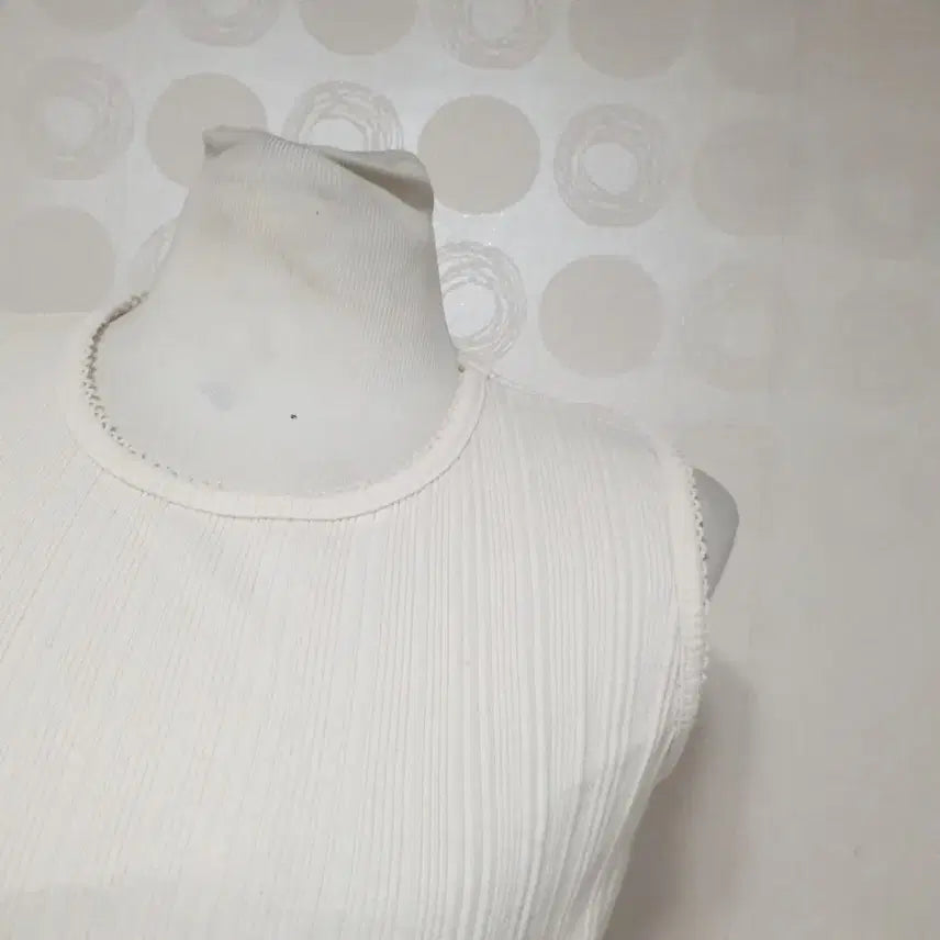 [BUNJANG] Sleeveless Crop Top T-Shirt (Ivory) / 크롭티55/민소매55/나시티55/티셔츠55
