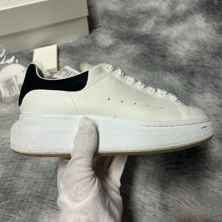 [SOLD OUT] [35 size] 알렉산더 맥퀸 오버솔 스니커즈