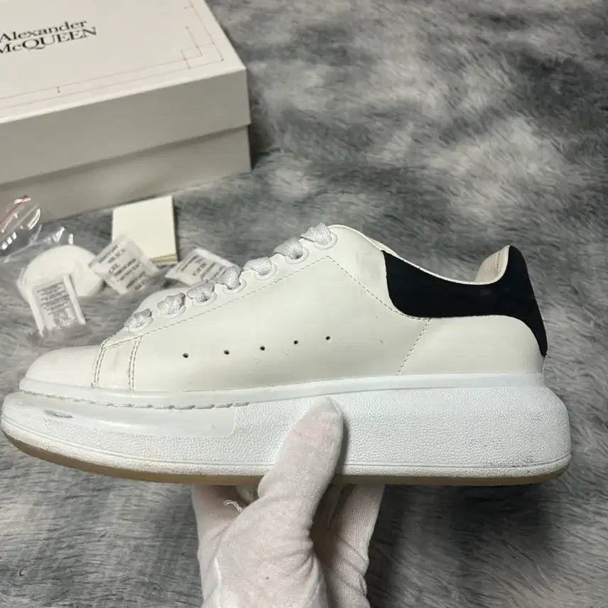 [SOLD OUT] [35 size] 알렉산더 맥퀸 오버솔 스니커즈