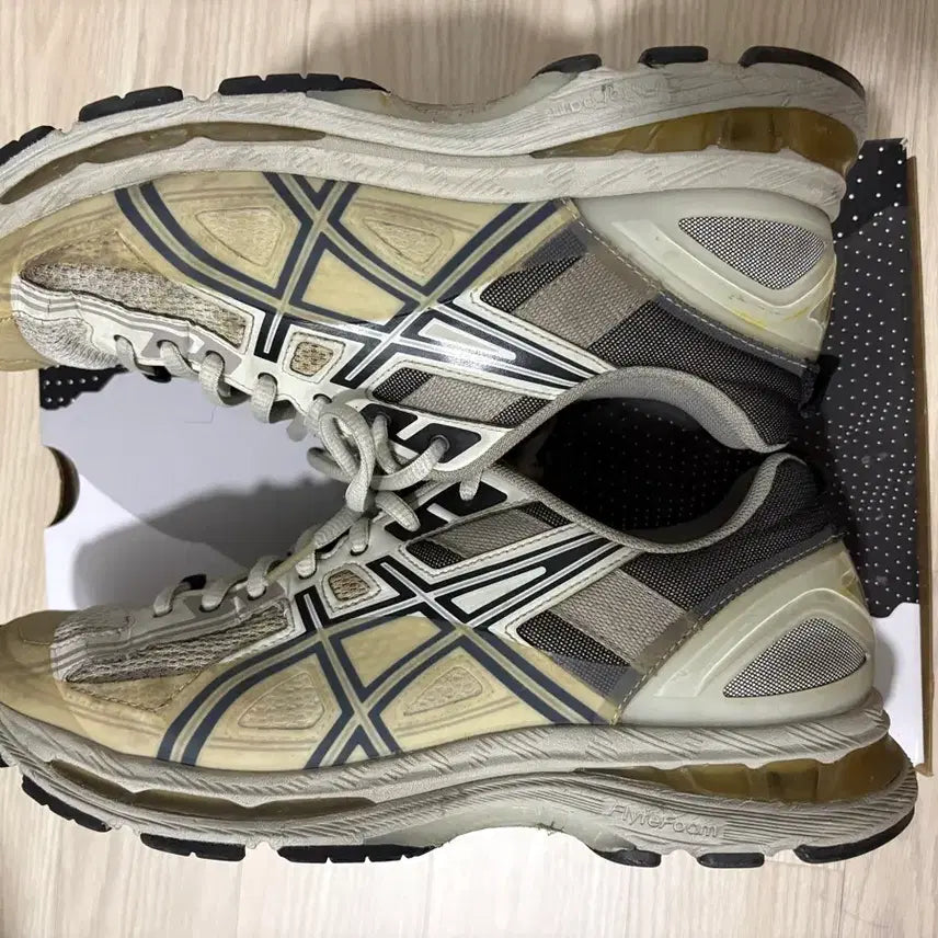 [BUNJANG] Asics Kiko Kostadinov Gel-Burz 1 Sneakers / 아식스 asics 키코코스타디노브 젤버즈1 그레이