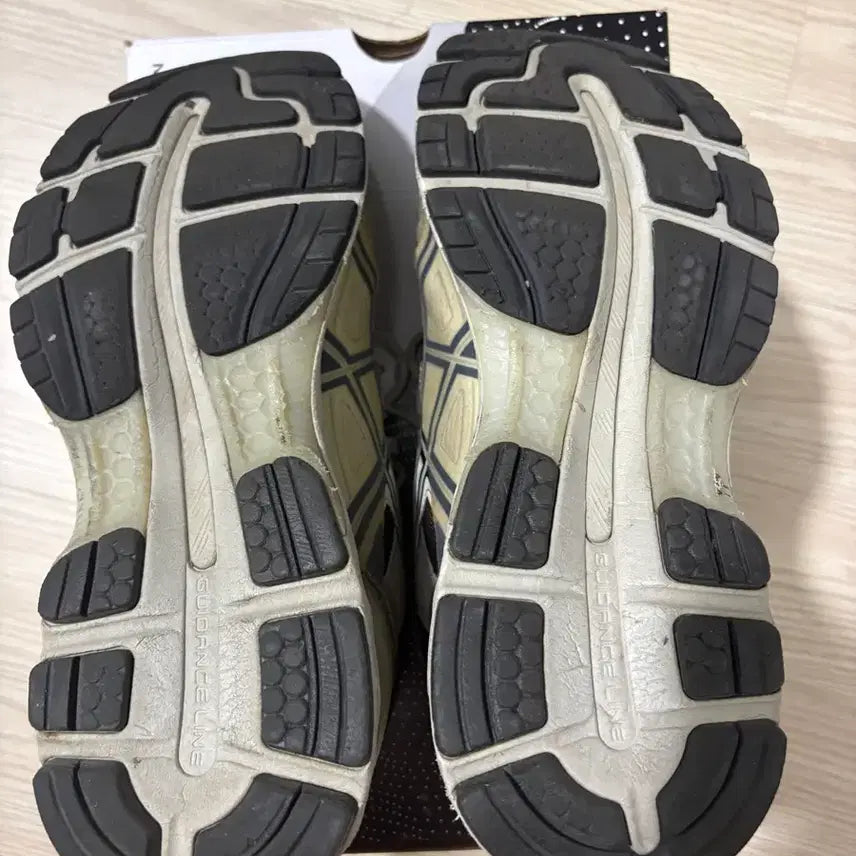 [BUNJANG] Asics Kiko Kostadinov Gel-Burz 1 Sneakers / 아식스 asics 키코코스타디노브 젤버즈1 그레이