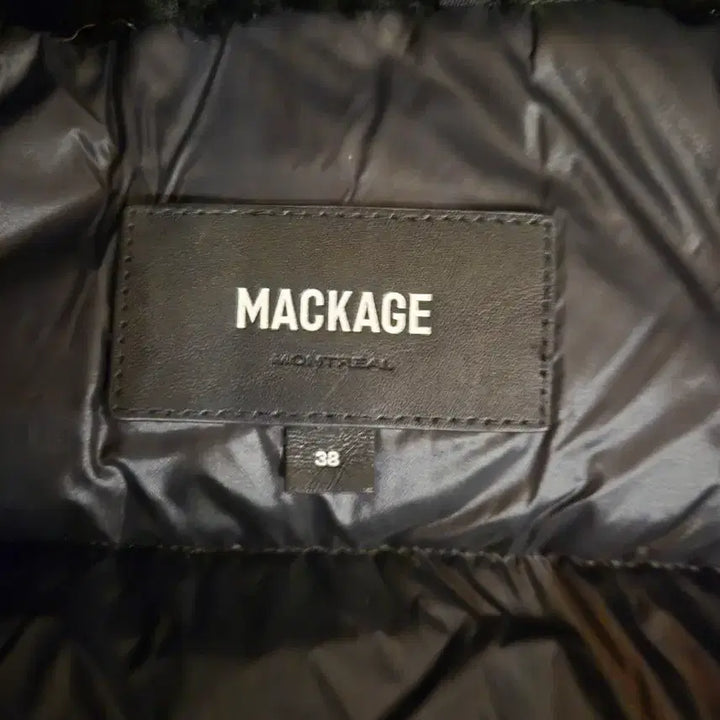 [BUNJANG] Mackage Dixon Gold Trim 38 Padded Jacket / 맥케이지 딕슨 금장 38 사이즈