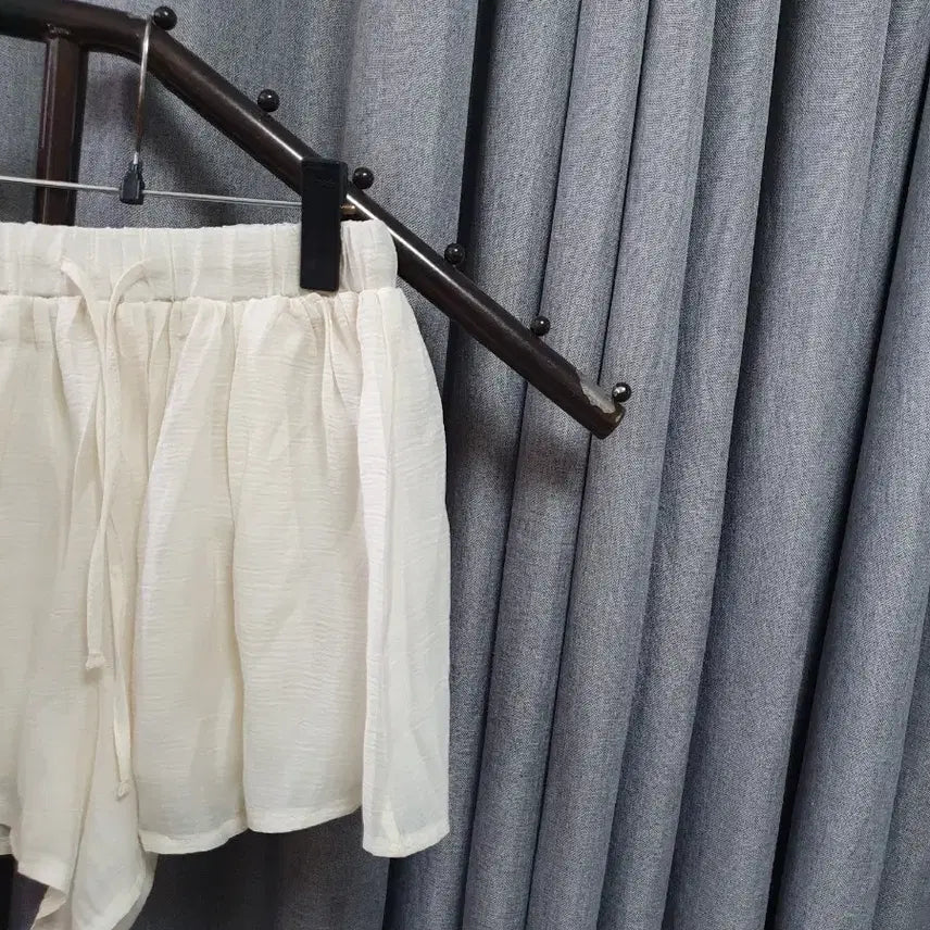 [BUNJANG] Sheer Cream Banding Shorts / 쉬어 크림 밴딩 반바지