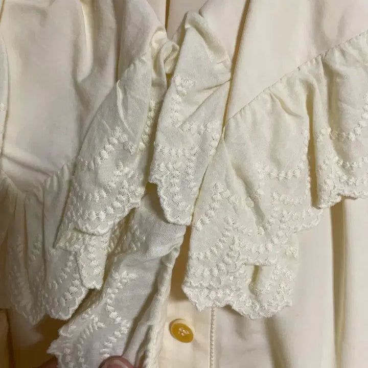 [BUNJANG] LANVIN Ivory Frill Blouse / LANVIN 랑방 아이보리 프릴 블라우스