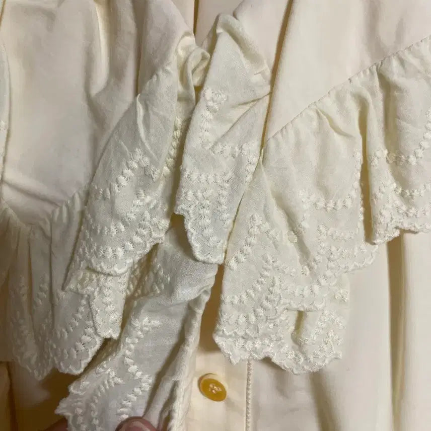 [BUNJANG] LANVIN Ivory Frill Blouse / LANVIN 랑방 아이보리 프릴 블라우스
