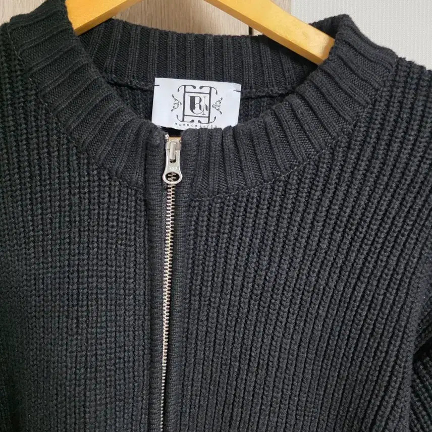 [BUNJANG] Frui Chunky Cardigan Black / 프루이 청키가디건 블랙