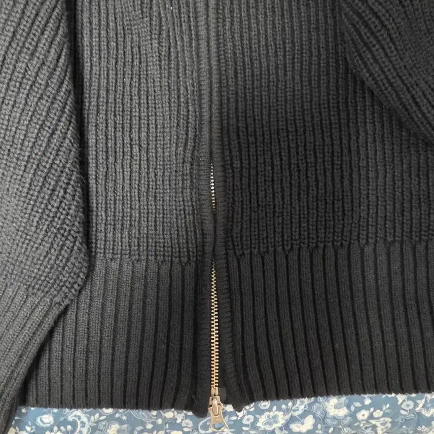 [BUNJANG] Frui Chunky Cardigan Black / 프루이 청키가디건 블랙