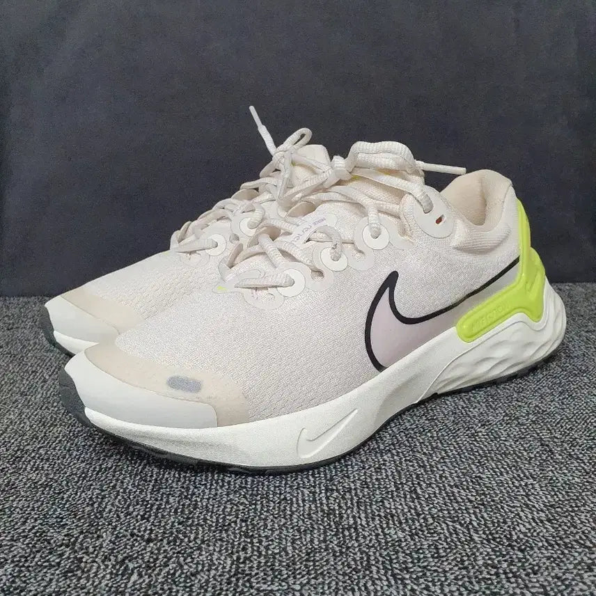 [BUNJANG] Nike Renew Run 3 Ivory Lime Green Shoes 260mm / 나이키 리뉴 런 3  아이보리 라임 그린 260mm