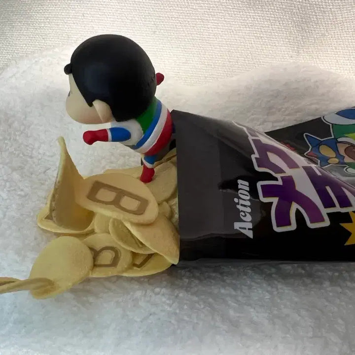 [BUNJANG] Crayon Shin-chan Figure / 짱구 과자 피규어
