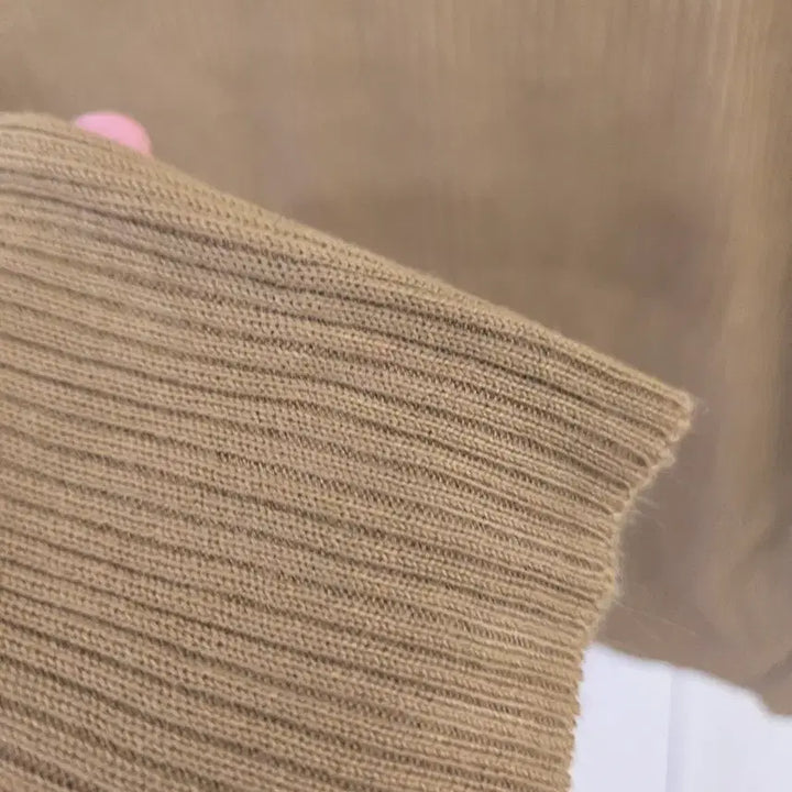 [BUNJANG] Basic Slim Fit Ribbed Knit Turtleneck - Khaki / 골지 목폴라 긴팔 티셔츠 카키