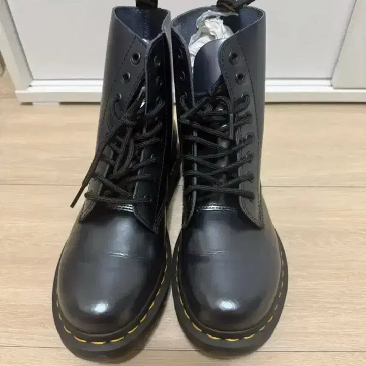 [SOLD OUT] 닥터마틴 1460 파스칼 230 판매합니다.