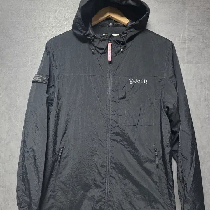 [BUNJANG] Jeep Black Hooded Windbreaker Jacket Size 95 (Oversized Fit) / Jeep 지프 블랙 후드 바람막이 자켓  사이즈 95오버핏 춘추용