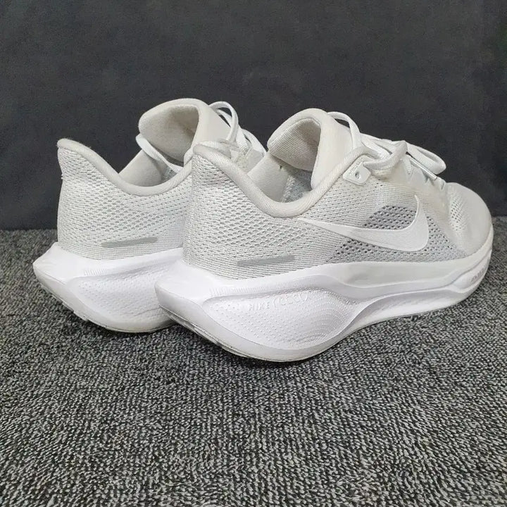 [BUNJANG] Nike Air Zoom Pegasus 41 White Pure Platinum Running Shoes / 나이키 에어 줌 페가수스 41 화이트 퓨어 플래티넘 245mm