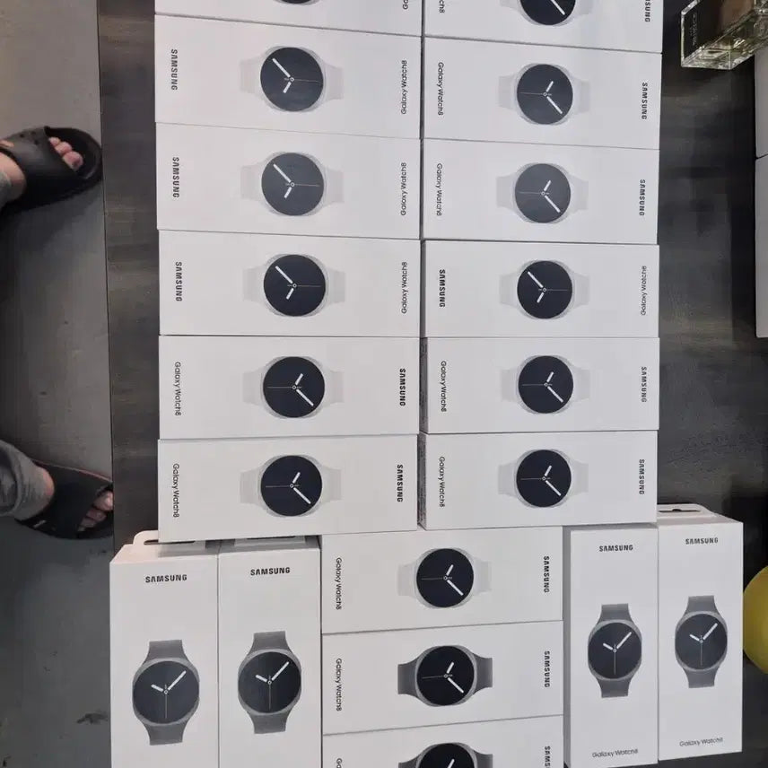 [BUNJANG] Sealed Samsung Galaxy Watch 8 40mm (Silver/Graphite) / 미개봉)삼성 갤럭시워치8 40mm 실버,그라파이트
