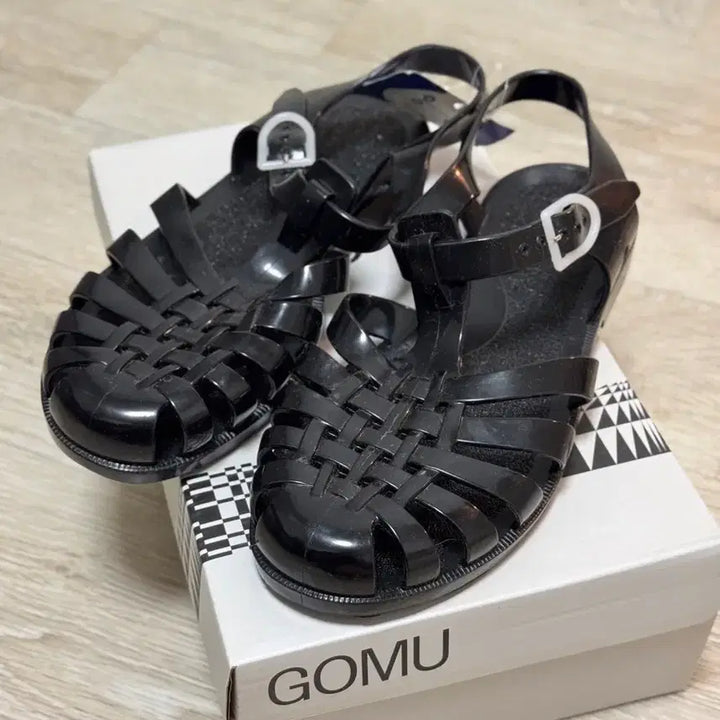 [BUNJANG] Meduse Jelly Shoes 230 (37) New / 메듀즈 젤리슈즈 230(37) 새상품