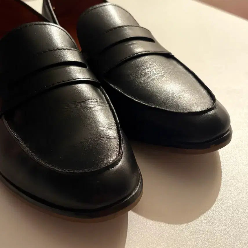 [SOLD OUT] (택포,상태좋음) 쿠에른 런던9 페니 로퍼 245-250