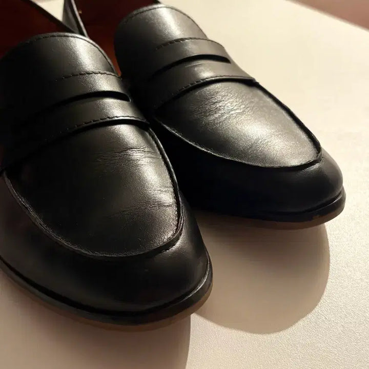 [SOLD OUT] (택포,상태좋음) 쿠에른 런던9 페니 로퍼 245-250