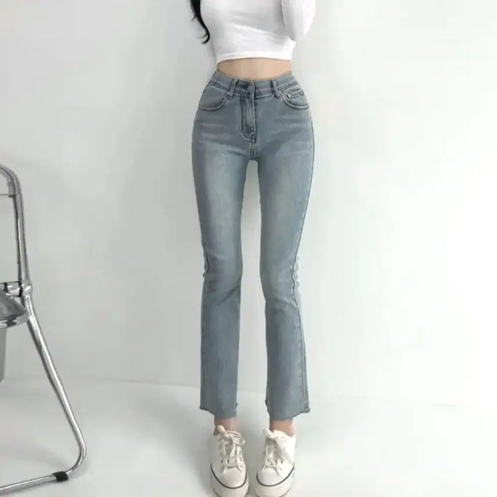 [BUNJANG] Jasmine Bell High Waist Light Wash Denim Bootcut Jeans / (품절상품) 자스민벨 청바지 하이웨스트 연청 데님 부츠컷 에이블리