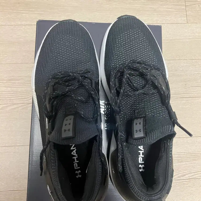 [BUNJANG] Under Armour UA HOVR Phantom 3 SE Running Shoes / 언더아머 UA 호버 팬텀3 SE 러닝화
