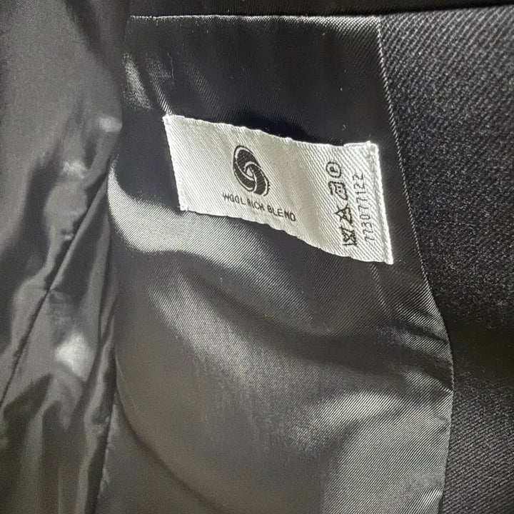 [SOLD OUT] 던스트 에센셜 울 블레이저 블랙