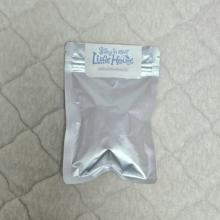 [BUNJANG] Stray Kids SKZOO STAY 6th Fanmeeting Micro Keyring Foxiny Doll / 스트레이키즈 스키주 스테이 6기 팬미팅 엠디 마이크로 키링 폭시니 인형