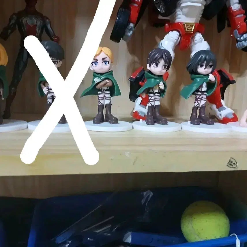 [BUNJANG] Attack on Titan Figure Set / 진격의 거인 피규어 세트