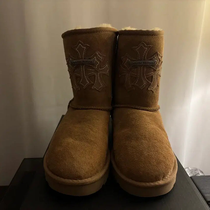[BUNJANG] Chrome Hearts Custom UGG Boots / 크롬하츠 커스텀 어그 230/280