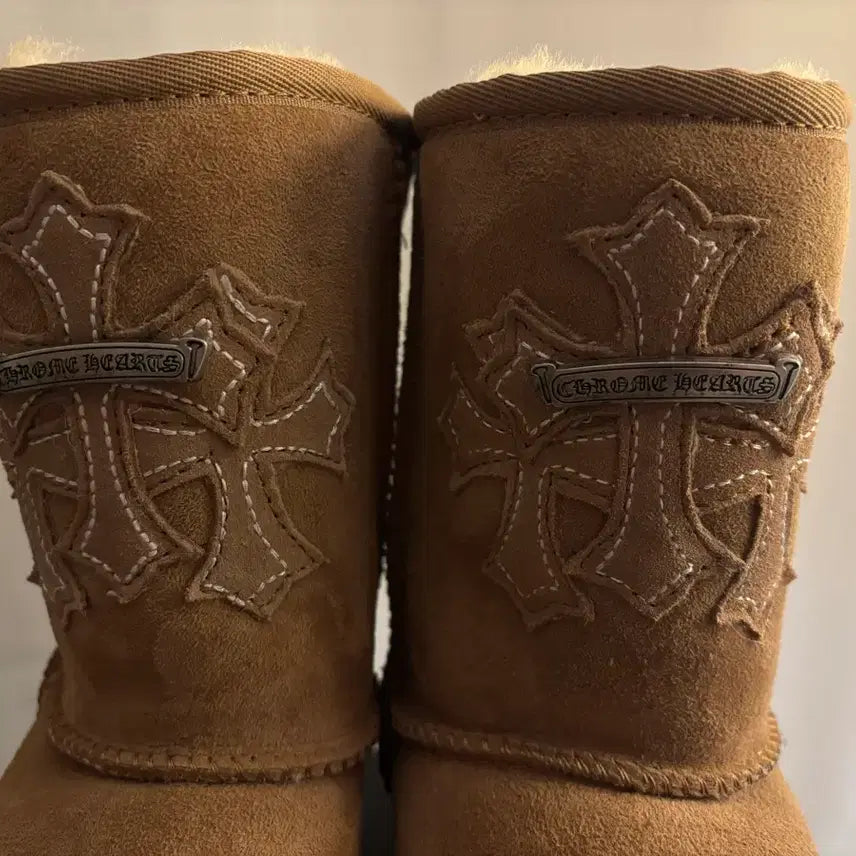 [BUNJANG] Chrome Hearts Custom UGG Boots / 크롬하츠 커스텀 어그 230/280