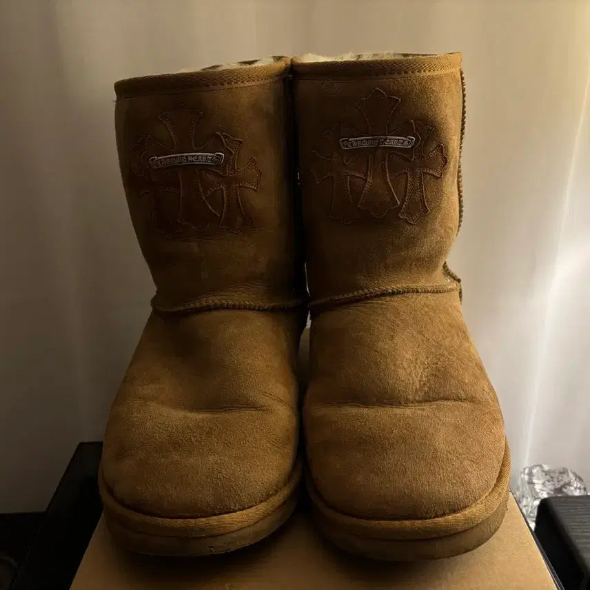 [BUNJANG] Chrome Hearts Custom UGG Boots / 크롬하츠 커스텀 어그 230/280