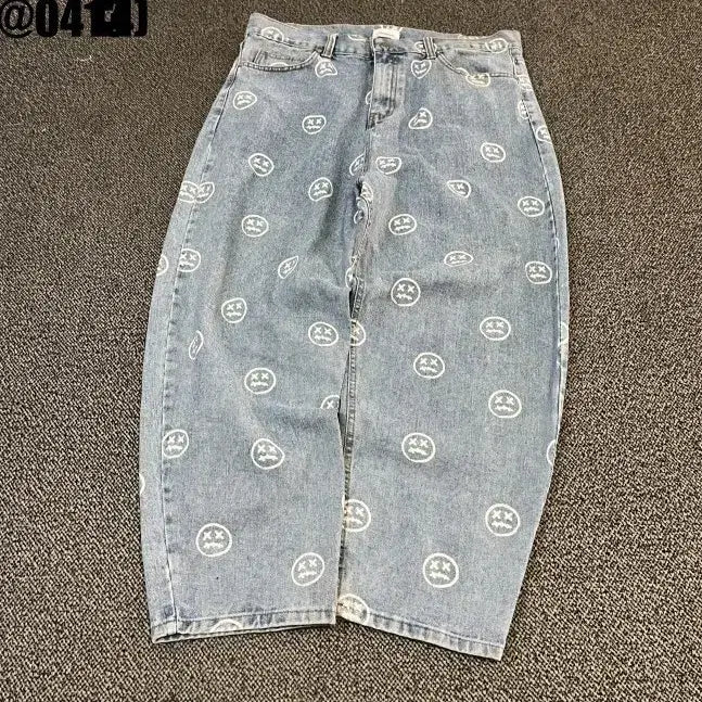 [BUNJANG] Massnoun Smile Printing Denim Baggy Pants / massnoun 스마일 프린팅 데님 배기 팬츠 0413(4)
