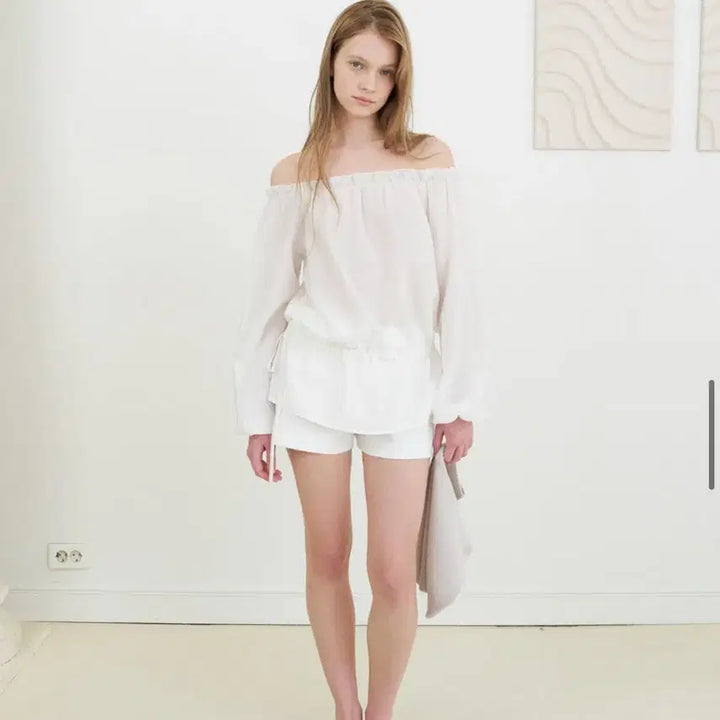 [BUNJANG] Le Vain Off-Shoulder Blouse / 르베인 로브 오프숄더 블라우스