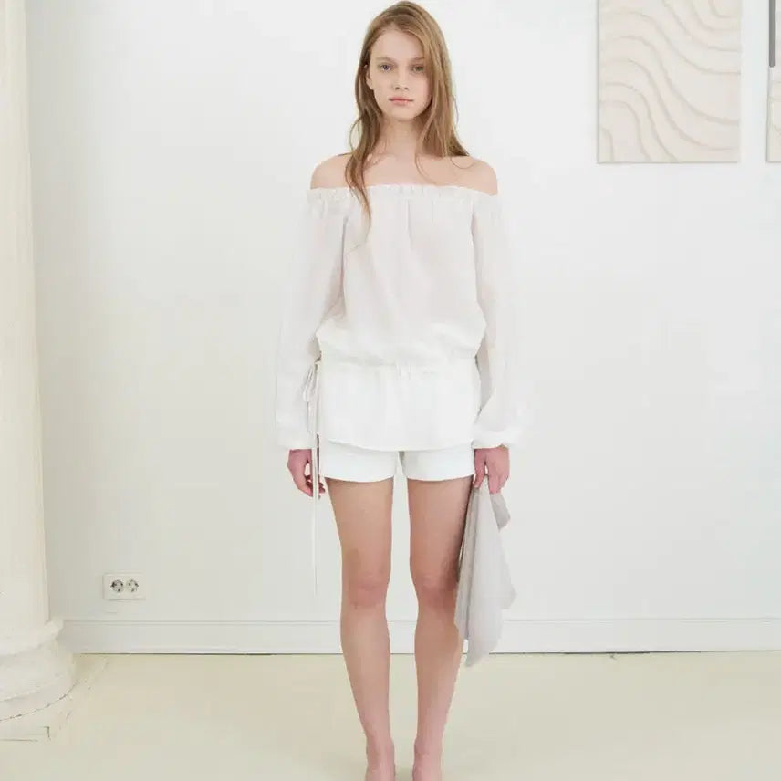 [BUNJANG] Le Vain Off-Shoulder Blouse / 르베인 로브 오프숄더 블라우스