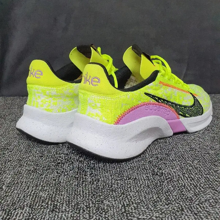 [BUNJANG] Nike SuperRep Go 3 Flyknit Next Nature Volt Rush Fuchsia 240mm / 나이키 슈퍼렙 고 3 플라이니트 넥스트 네이처 볼트 러쉬 푸시아 240m