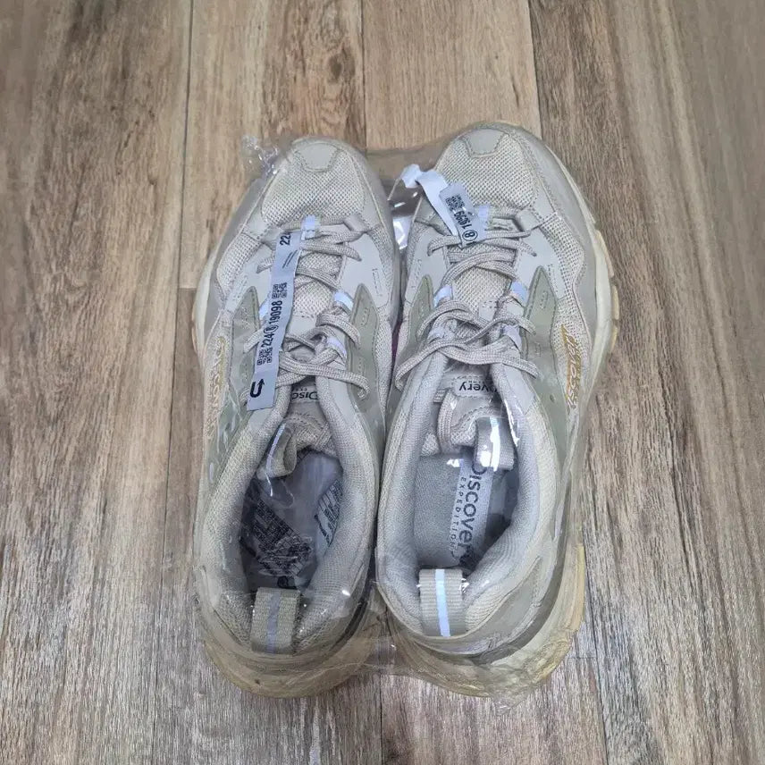 [BUNJANG] Discovery Bucket Mountain LT Sneakers / 디스커버리 버킷마운틴lt 추정 250사이즈