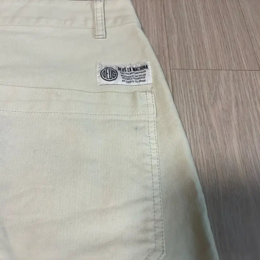 [BUNJANG] Deus Ex Machina Maude Pants Dirty White M / 데우스 maude 팬츠 ,더티 화이트 M