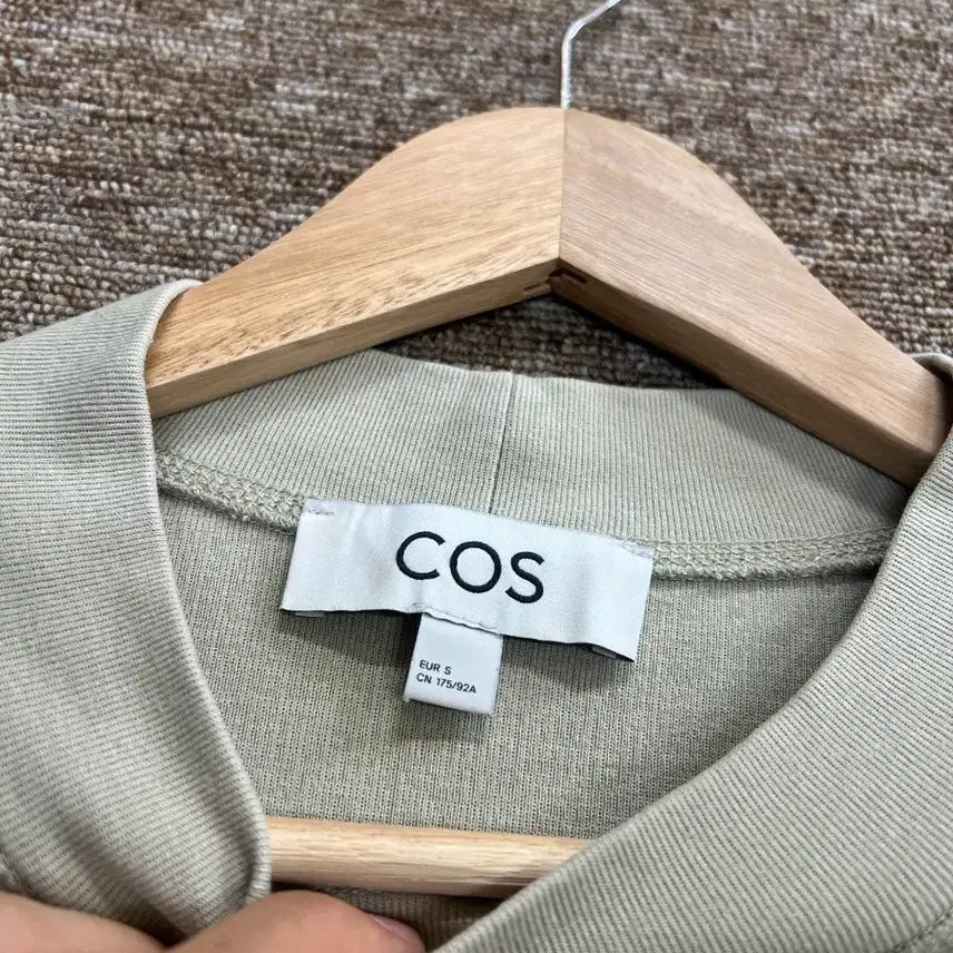 [SOLD OUT] 코스 COS 라운드넥 긴팔 티셔츠 S
