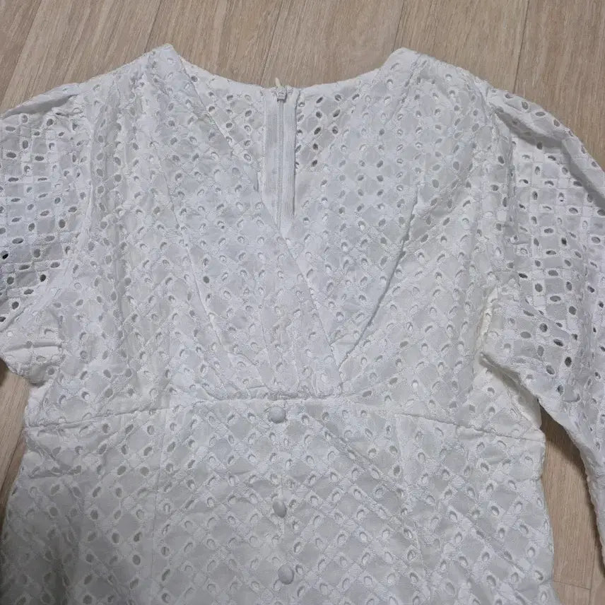 [BUNJANG] White Punch Lace Long Dress / 펀칭 레이스 롱 원피스 화이트