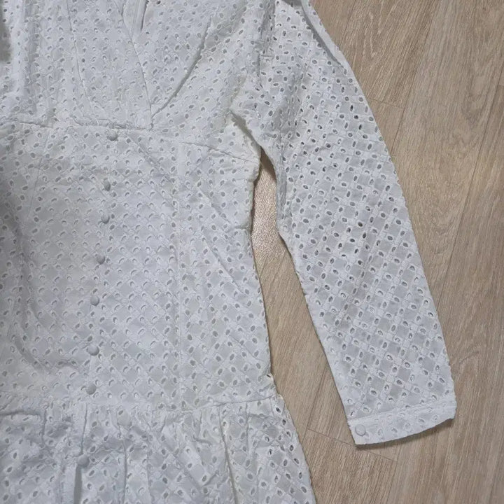 [BUNJANG] White Punch Lace Long Dress / 펀칭 레이스 롱 원피스 화이트
