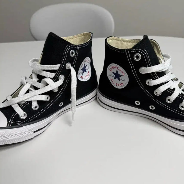 [BUNJANG] Converse Chuck Taylor All Star Black High Top Sneakers / 컨버스 척테일러 올스타 블랙 하이 235사이즈 (거의 새상품)