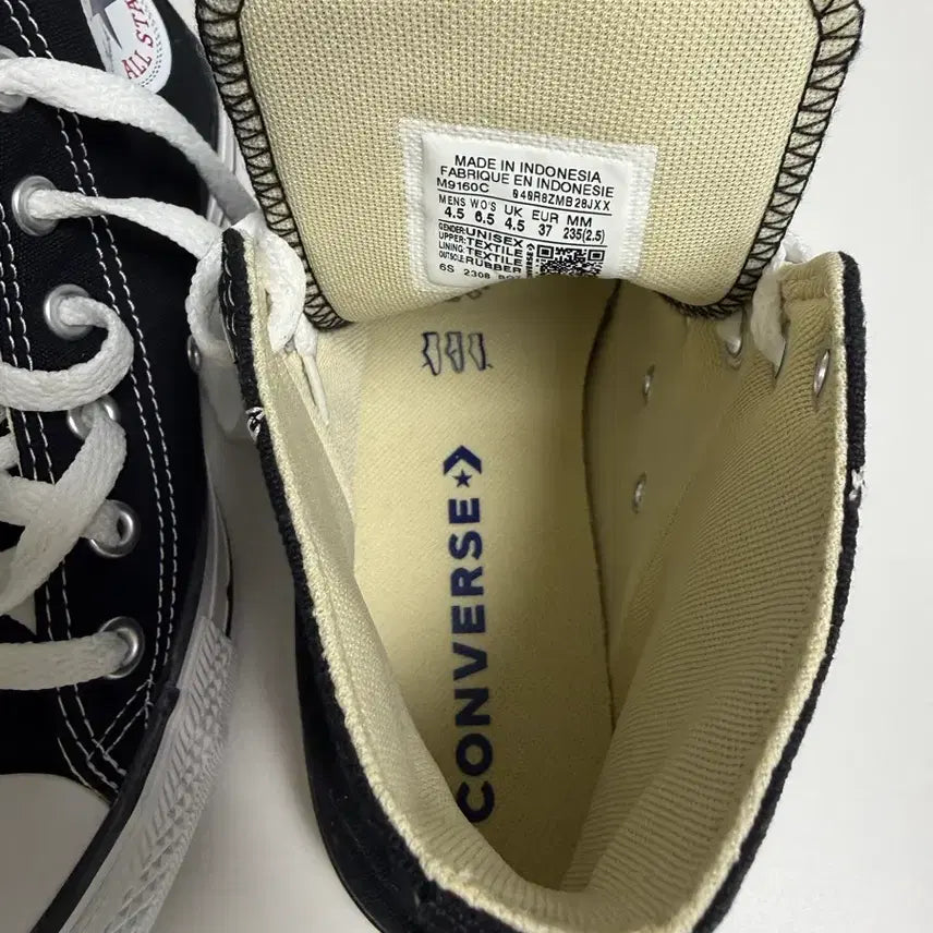 [BUNJANG] Converse Chuck Taylor All Star Black High Top Sneakers / 컨버스 척테일러 올스타 블랙 하이 235사이즈 (거의 새상품)