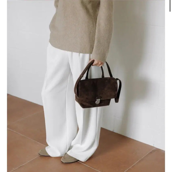 [BUNJANG] Monde Monde Suede Mail Bag Mocha Brown / 몽드몽드 스웨이드 메일백 모카브라운 (거의새상품)