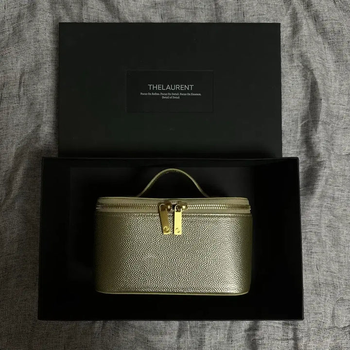 [BUNJANG] The Laurent Vanity Pouch Tote Bag - Champagne Gold Caviar / [~5/8]더로랑 베니티 파우치 토트백 - 샴페인골드 캐비어