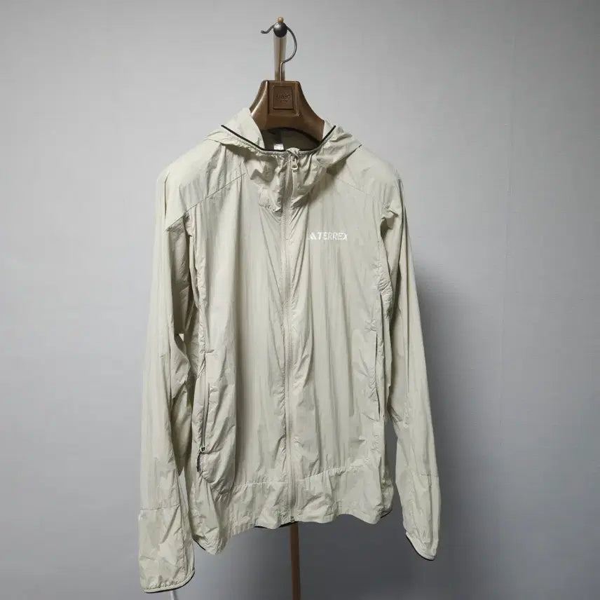 [SOLD OUT] 100 ) 아디다스 남성 테렉스 홑겹 바람막이