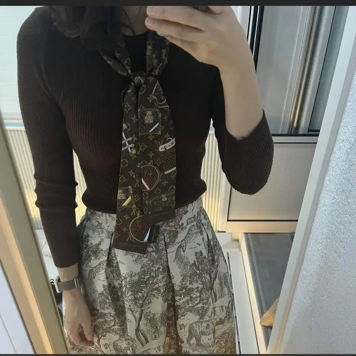 [SOLD OUT] 에뚜왈 디얼 자가드 핀턱 플레어 롱스커트 ( 프리사이즈)