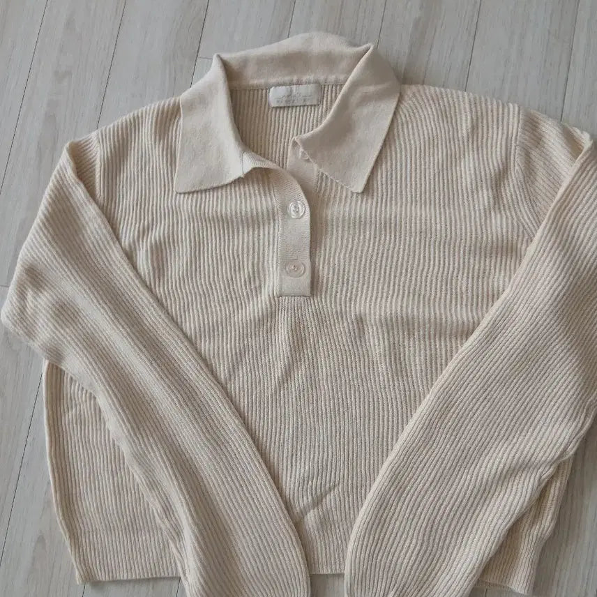[SOLD OUT] 아이보리 골지 카라넥 니트(새옷)
