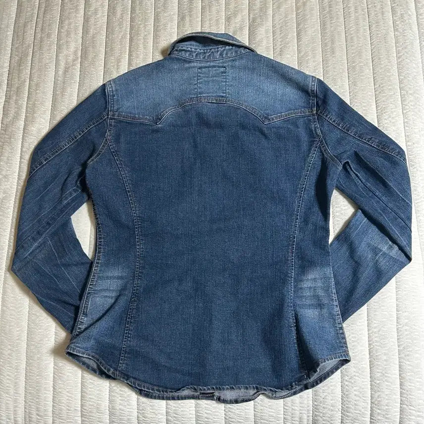 [SOLD OUT] 버커루 여성 슬림핏 데님 셔츠 (S)