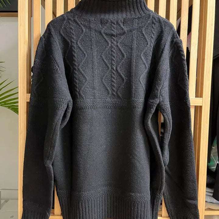 [BUNJANG] Eastlogue Mock Neck Cable Knit Sweater Black / 이스트로그 모크 넥 케이블 니트 스웨터 블랙